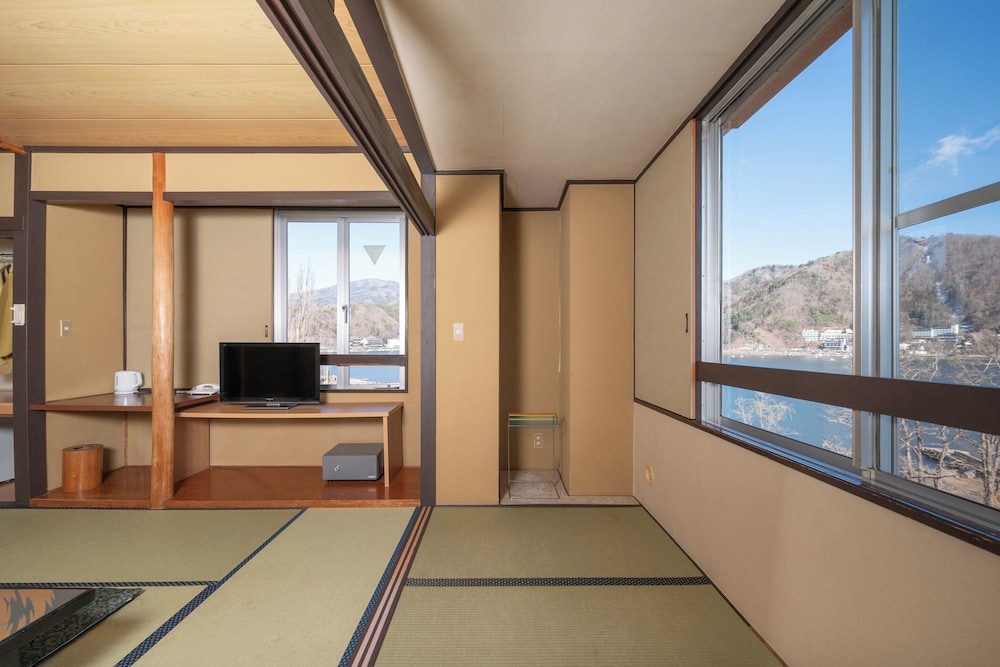 ロイヤルホテル河口湖 甲府