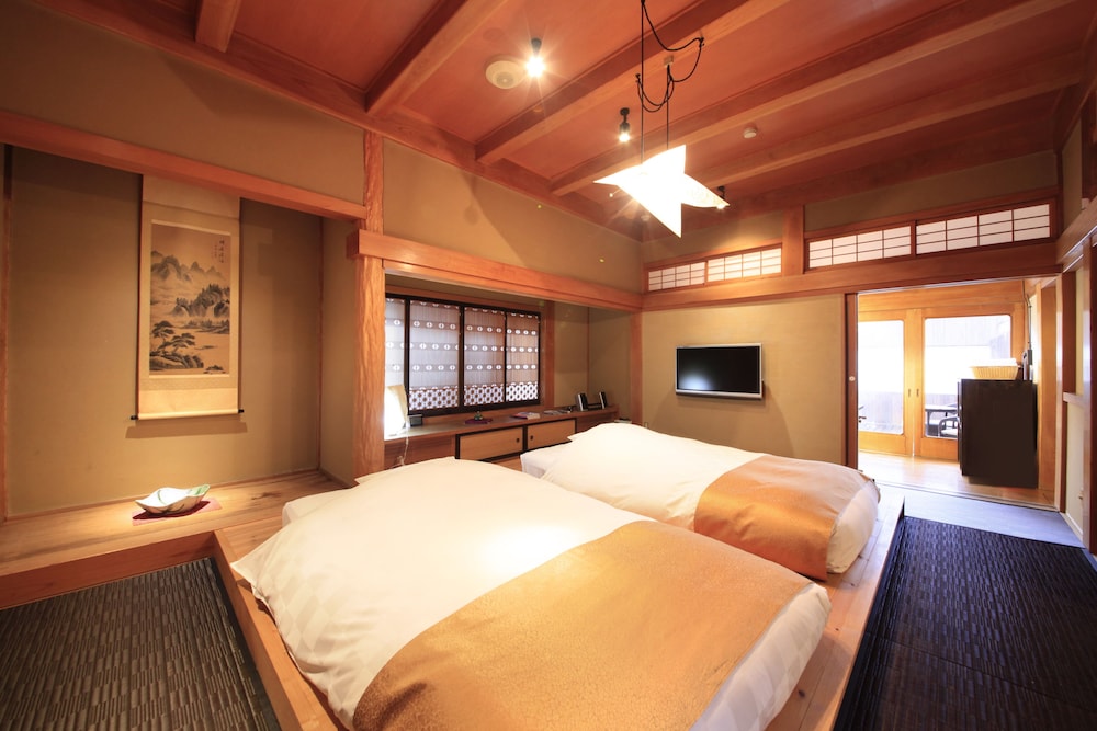 河口湖 温泉寺 夢殿 甲府
