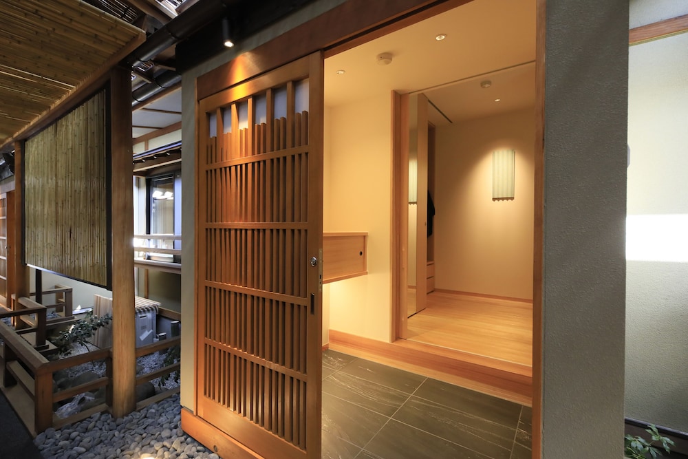河口湖 温泉寺 夢殿 甲府