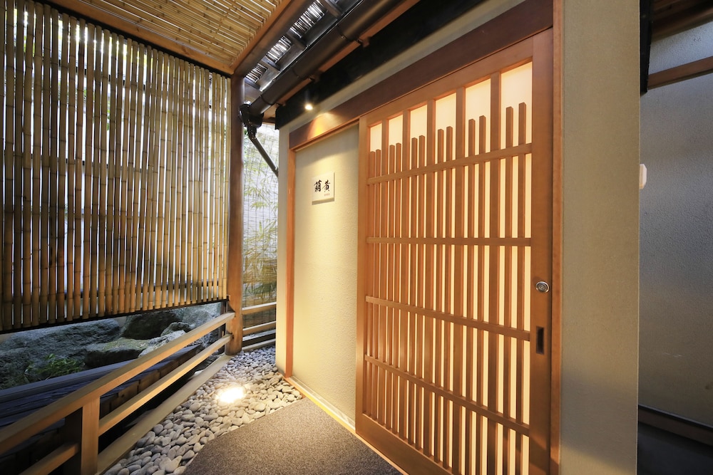 河口湖 温泉寺 夢殿 甲府