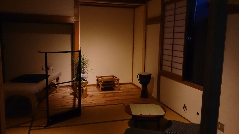 停車場GUESTHOUSE&CAFE 甲府