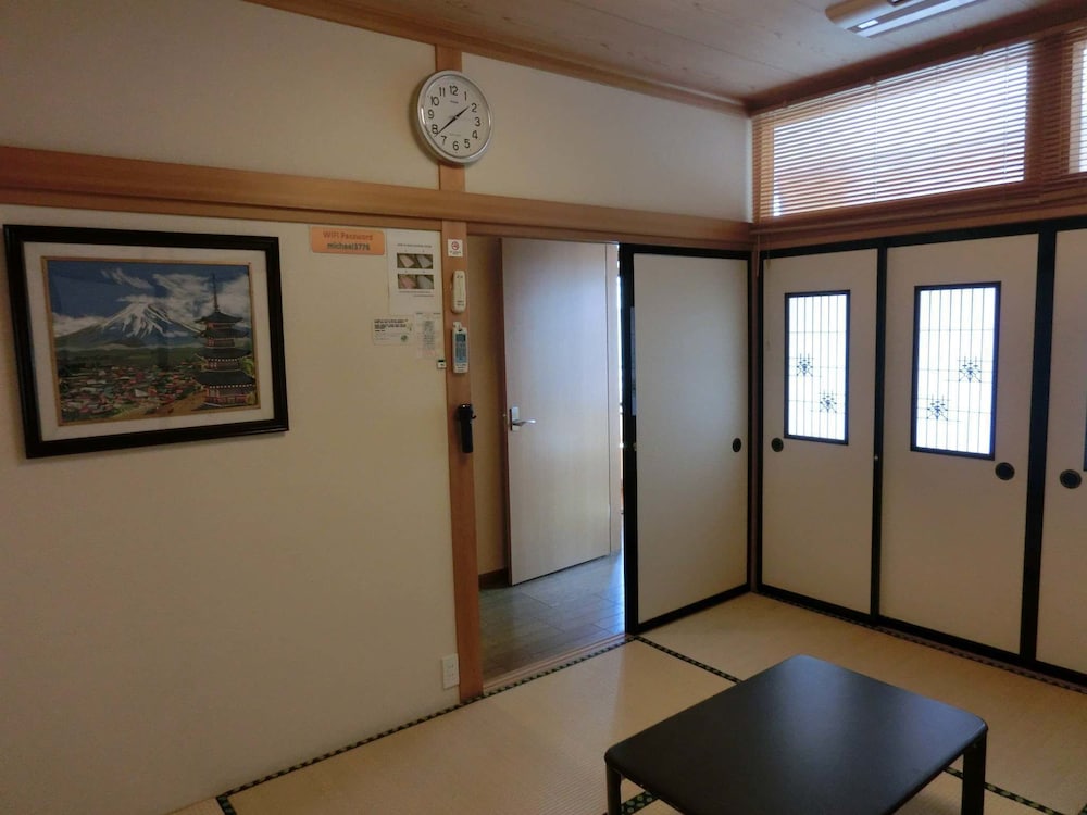 マウント富士ホステルマイケルズ 甲府