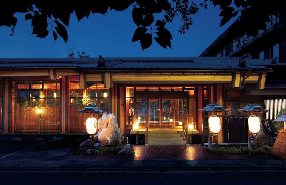 糸柳こやど ゆわ 甲府