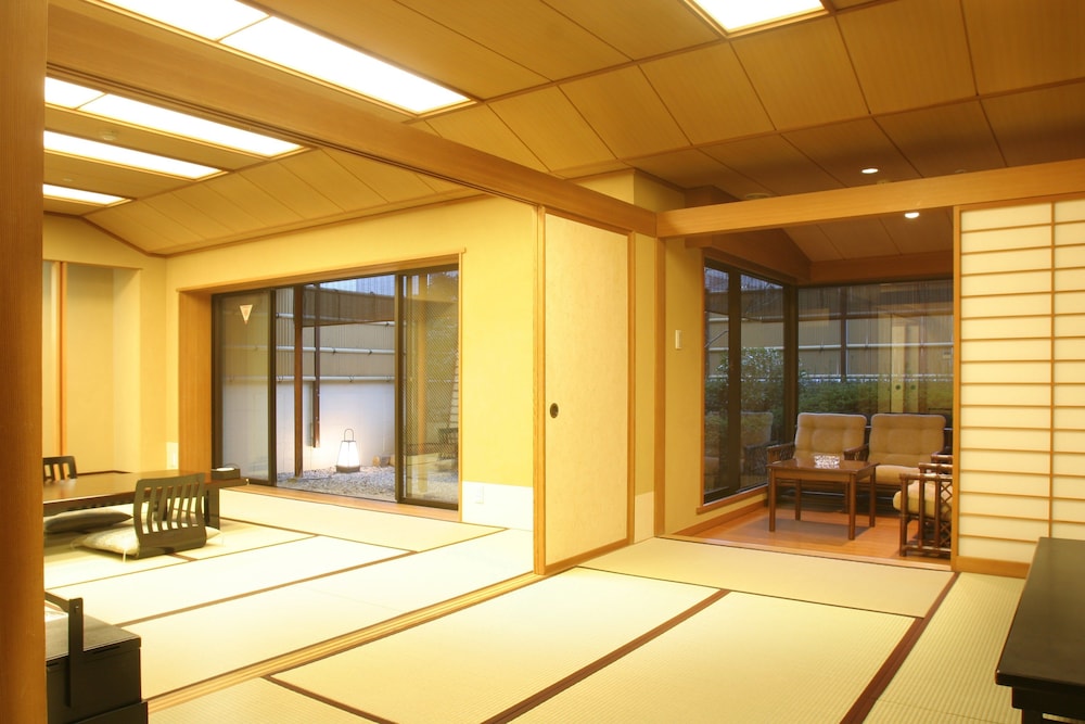 ホテル 談露館 甲府