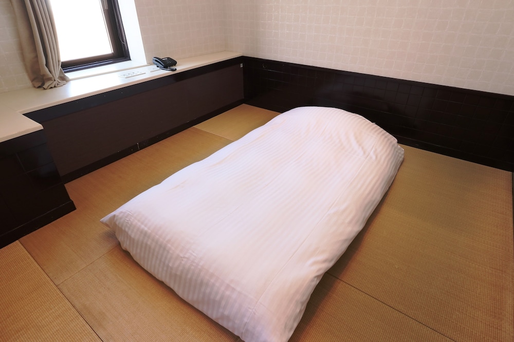 ホテル 楽せりな 甲府
