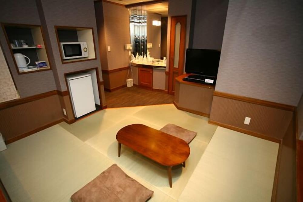 ホテル 楽せりな 甲府