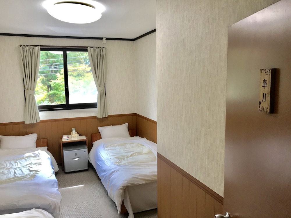 ペンション 蘭峰 甲府