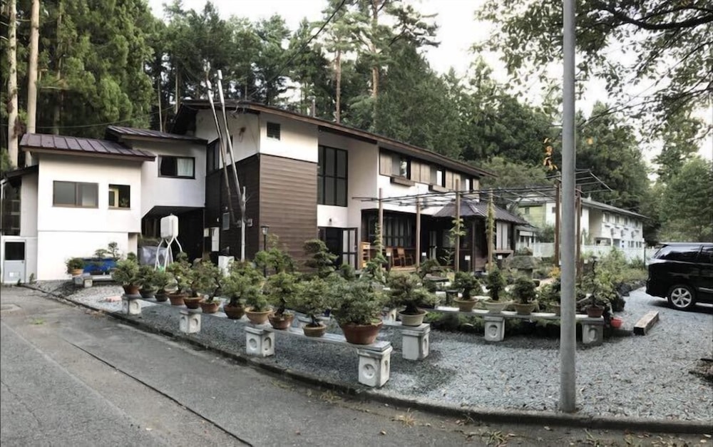 ペンション 蘭峰 甲府