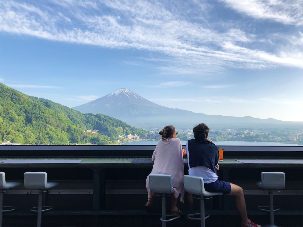 湖のホテル 甲府