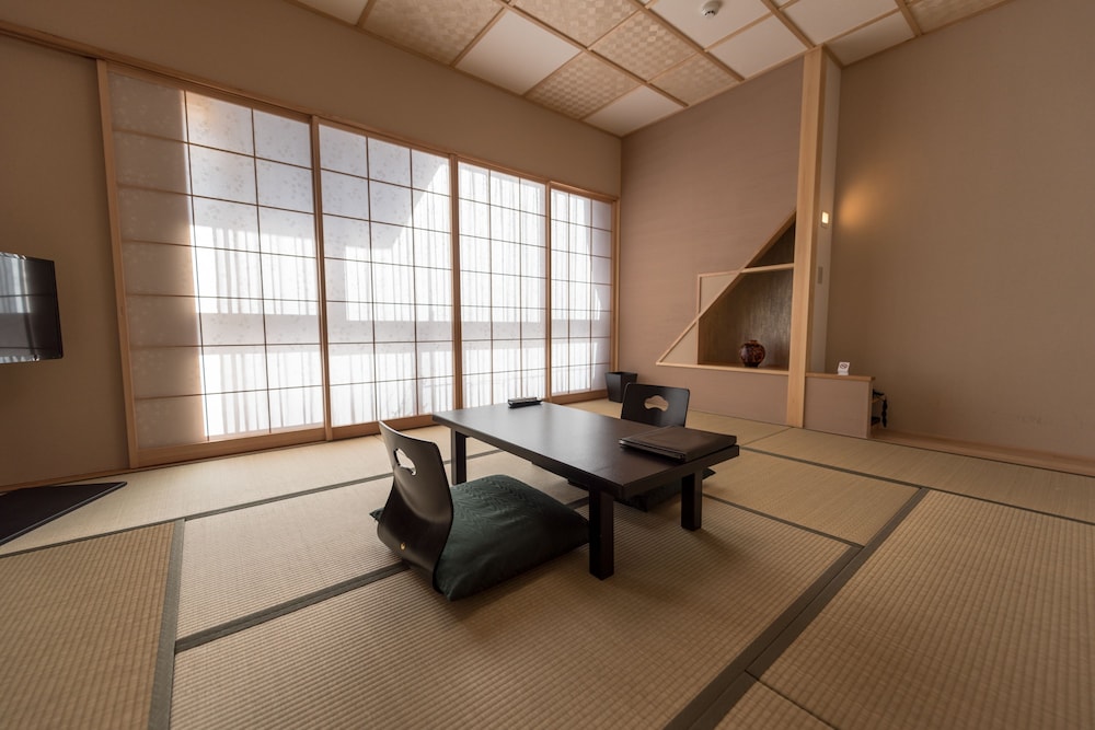 湖のホテル 甲府