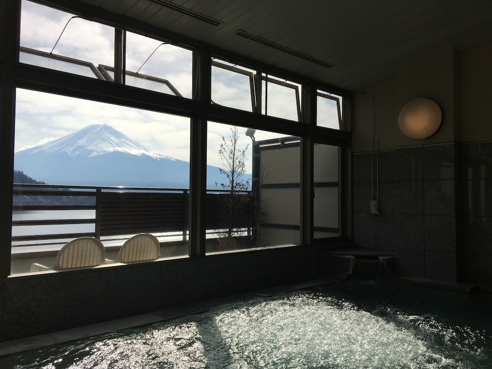 富ノ湖ホテル 甲府