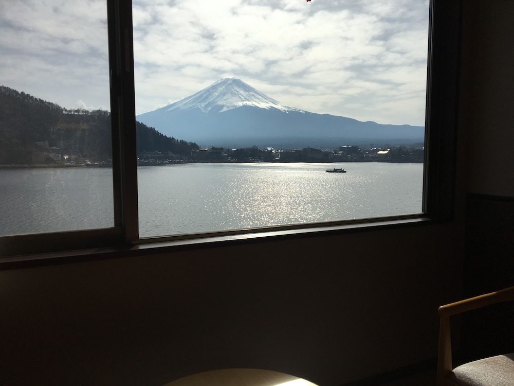富ノ湖ホテル 甲府