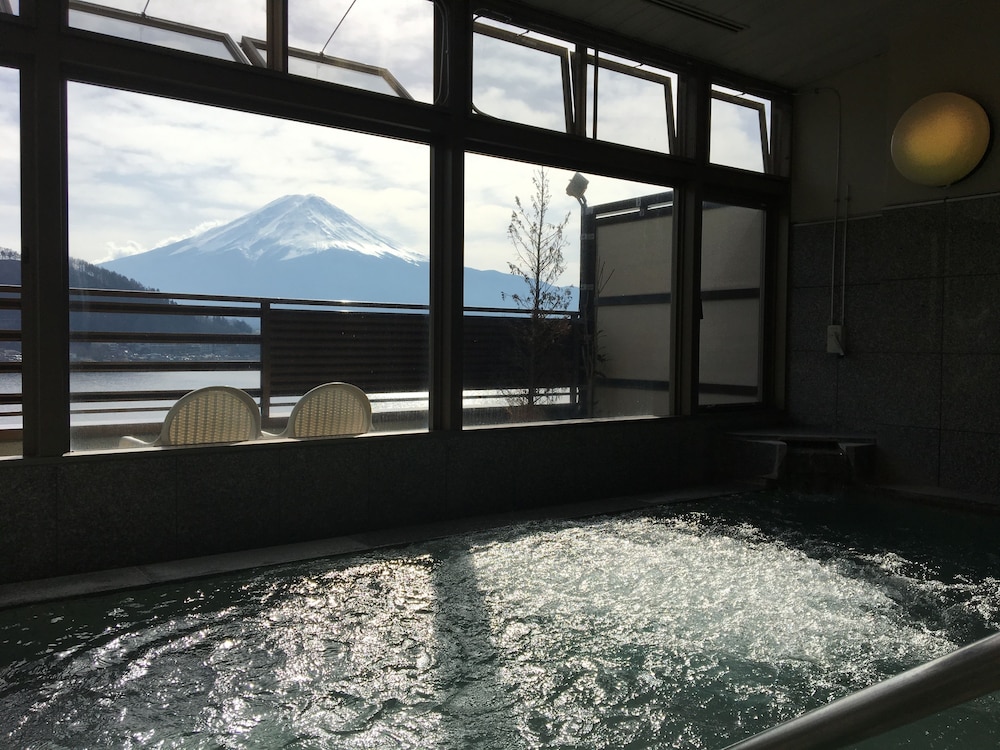 富ノ湖ホテル 甲府