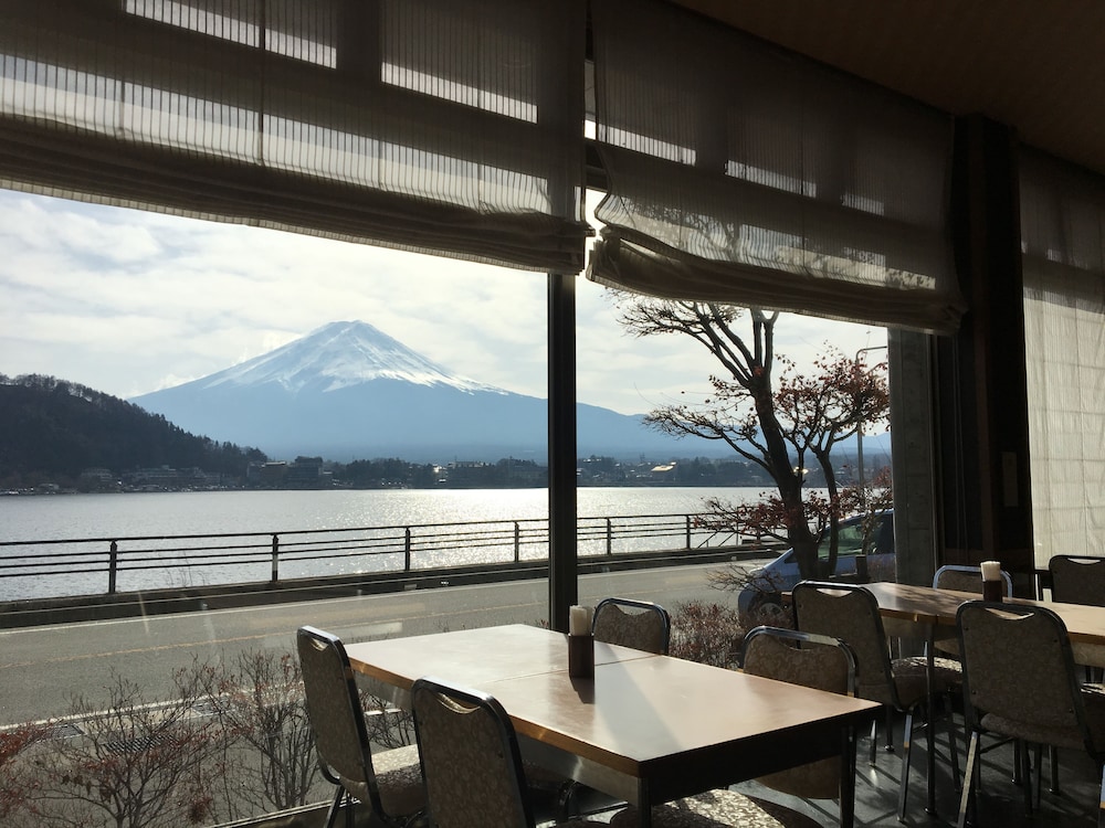 富ノ湖ホテル 甲府