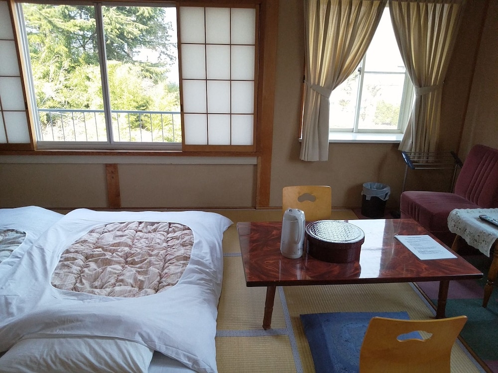 西宮荘 甲府