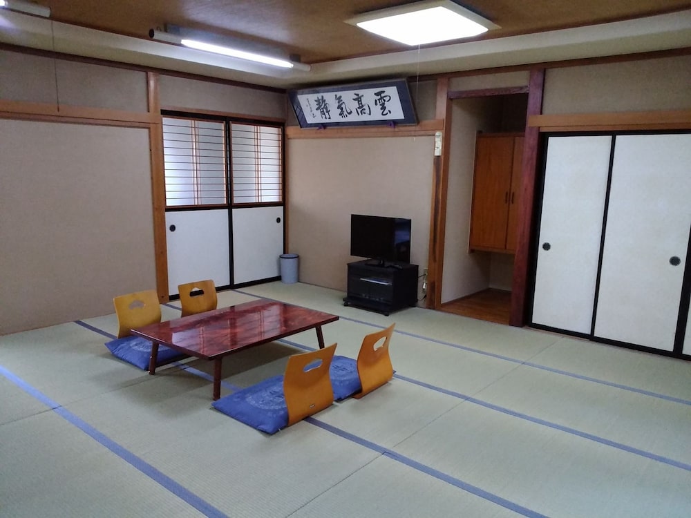 西宮荘 甲府