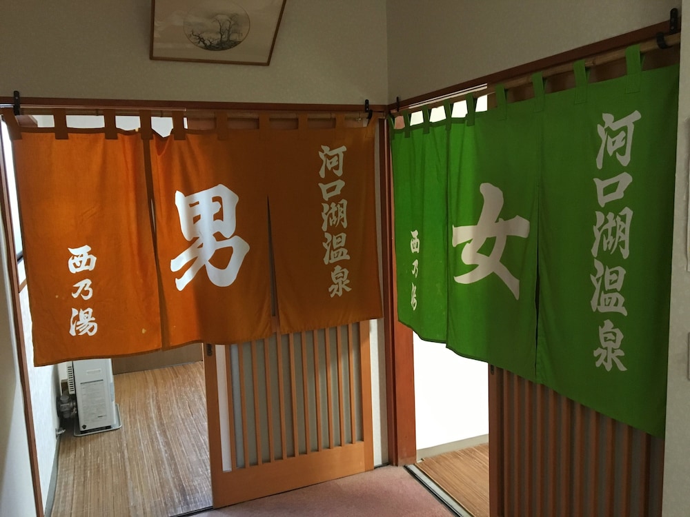 西宮荘 甲府