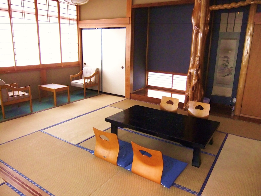 西宮荘 甲府