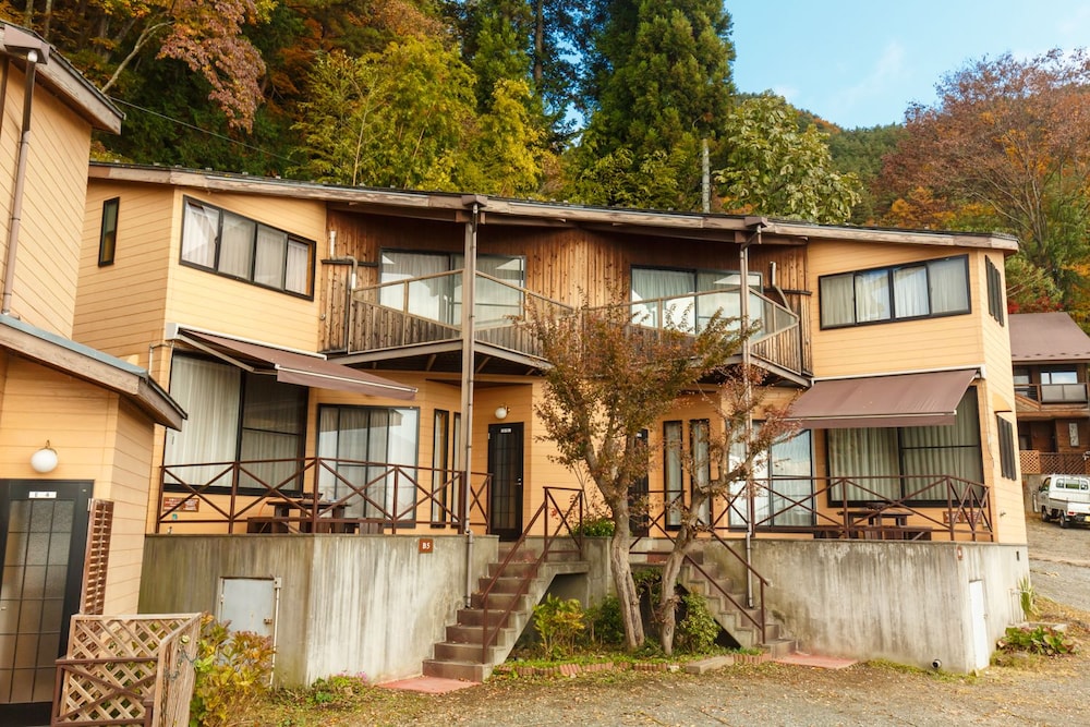 夢見る河口湖コテージ戸沢センター 甲府