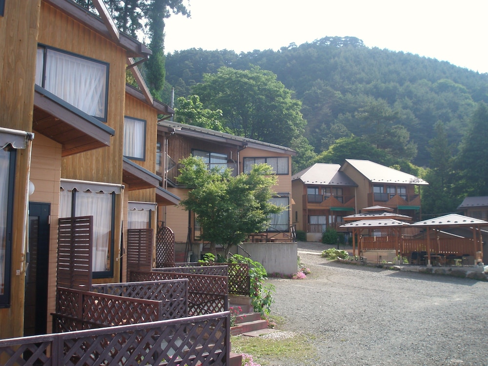 夢見る河口湖コテージ戸沢センター 甲府