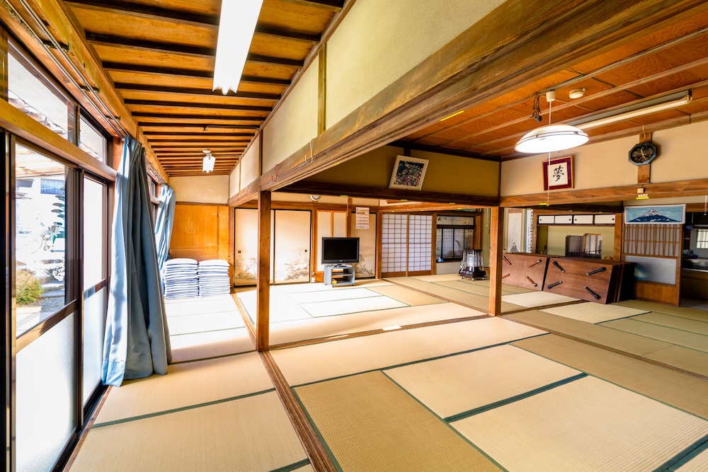 民宿伏見 甲府
