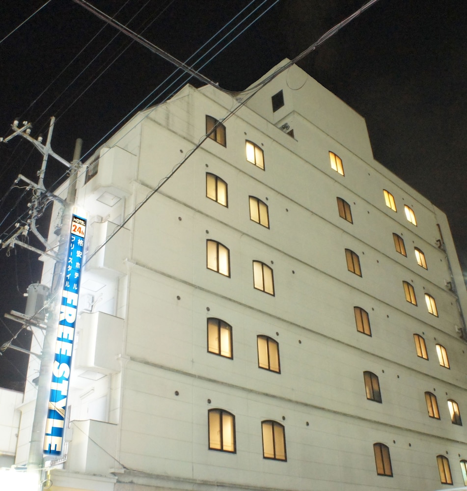 格安ホテル フリースタイル 甲府