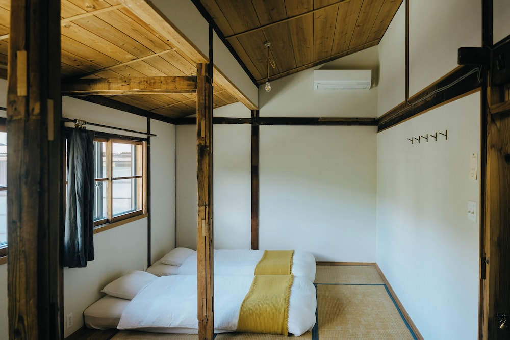 SARUYA HOSTEL 甲府