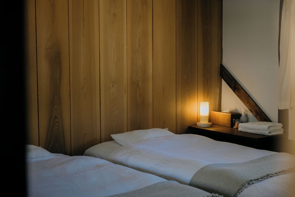 SARUYA HOSTEL 甲府