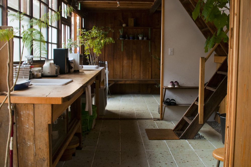 SARUYA HOSTEL 甲府