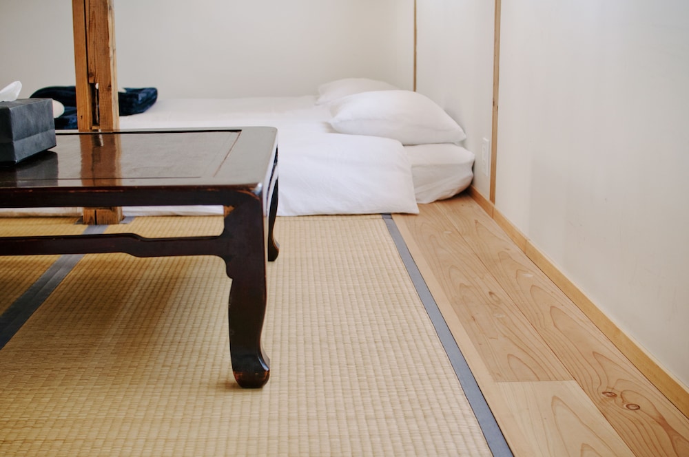SARUYA HOSTEL 甲府