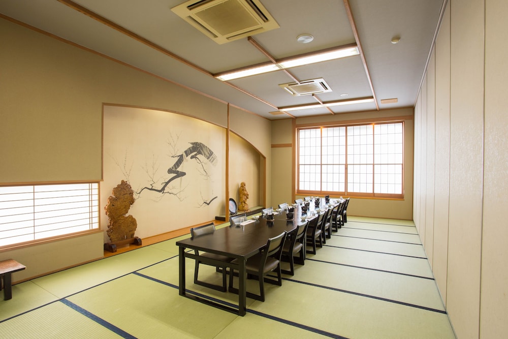 石和温泉 ホテル平安 甲府