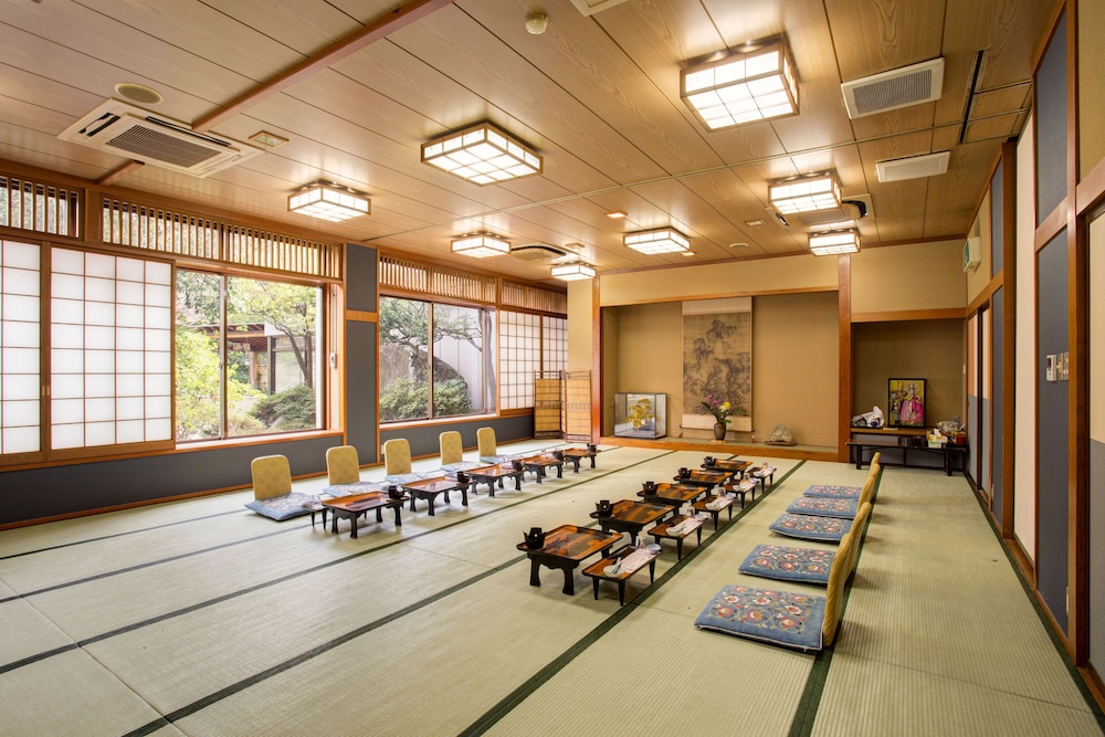 石和温泉 ホテル平安 甲府