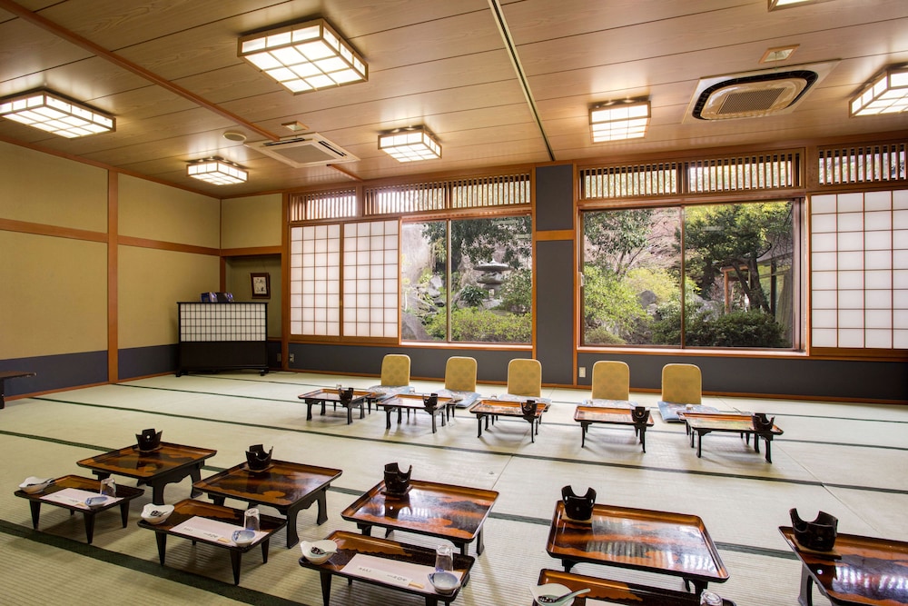石和温泉 ホテル平安 甲府