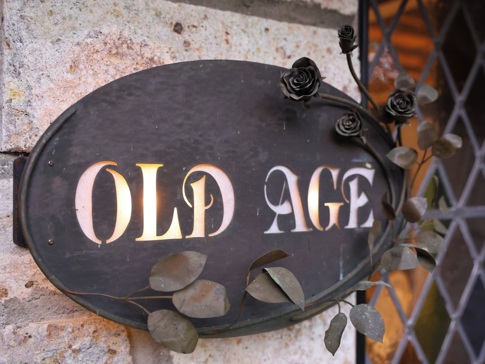 プチホテル＆レストラン オールドエイジ 甲府