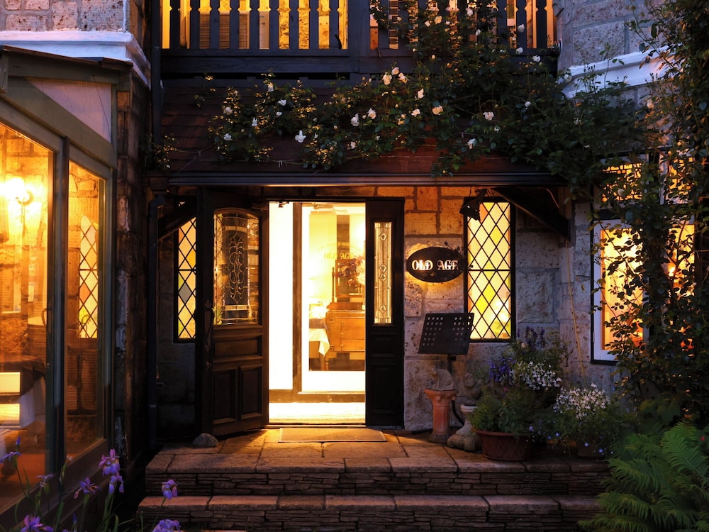 プチホテル＆レストラン オールドエイジ 甲府