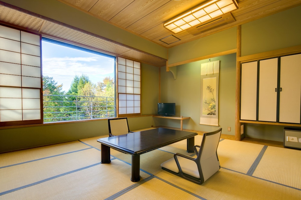 フォレストリゾート 山中湖 秀山荘 甲府