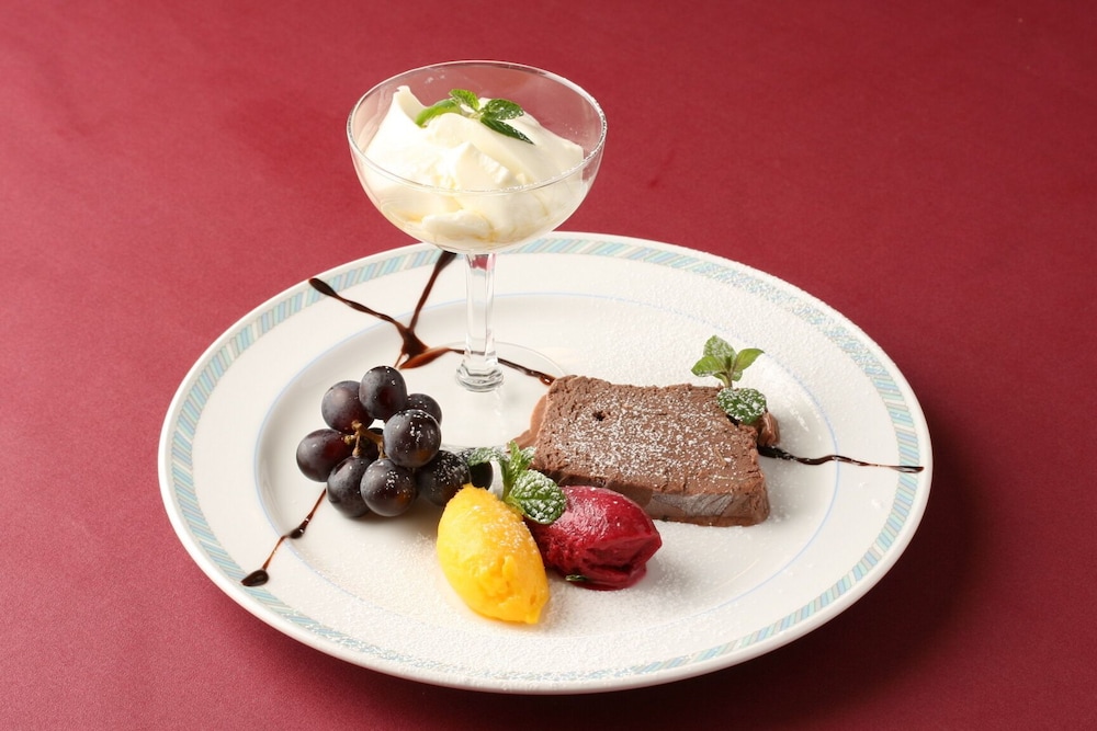 リゾート ペンション ル ラゴン 甲府