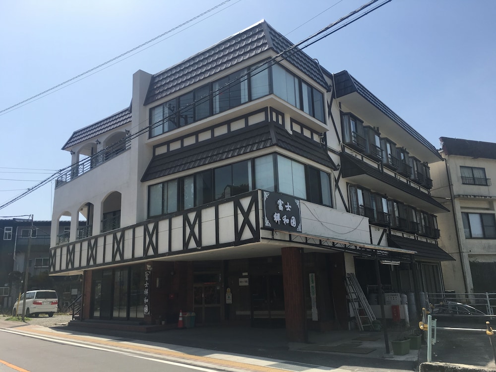VOYAN RESORT 富士山中湖・月湖荘 甲府