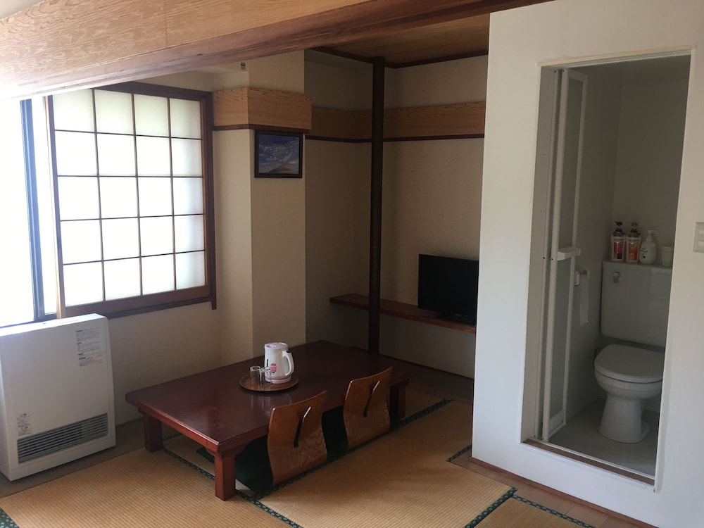 VOYAN RESORT 富士山中湖・月湖荘 甲府