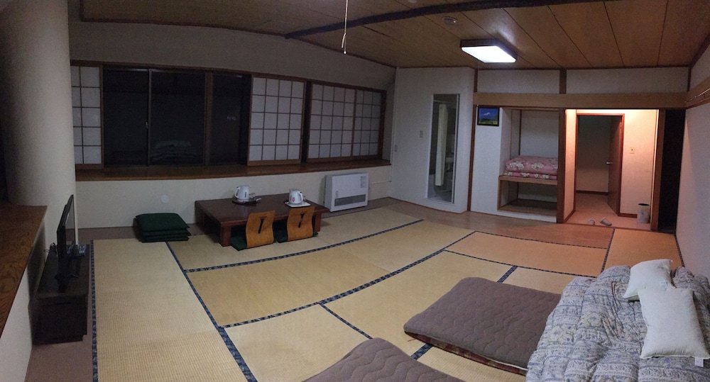 VOYAN RESORT 富士山中湖・月湖荘 甲府