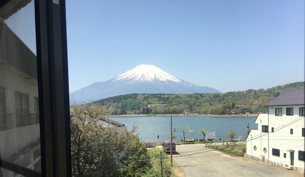 VOYAN RESORT 富士山中湖・月湖荘 甲府
