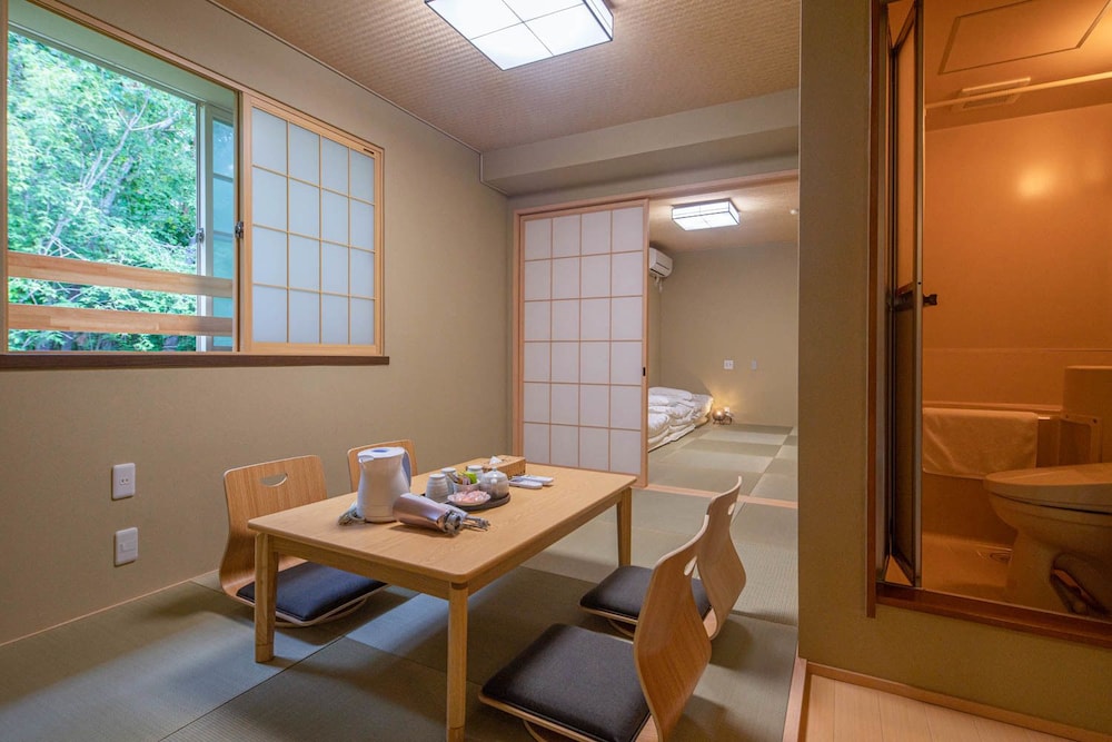 FUJIYAMA INN CONIFER 甲府