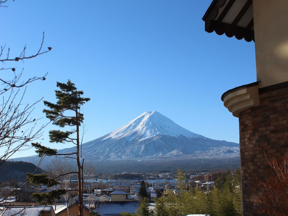 富士山と河口湖を望む高台の宿 クレッシェンド 甲府