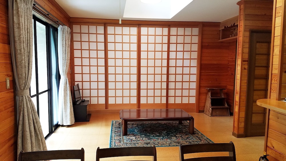 SUNFLOWER HOUSE 甲府