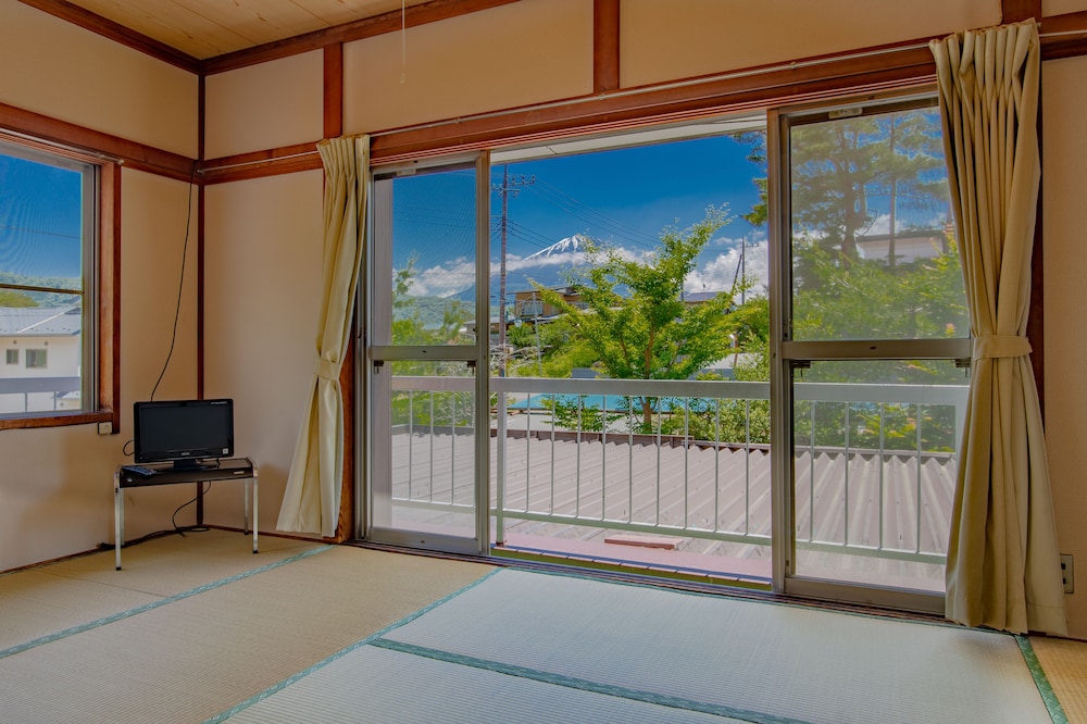 民宿 月見屋 甲府
