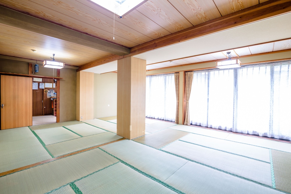 民宿 月見屋 甲府
