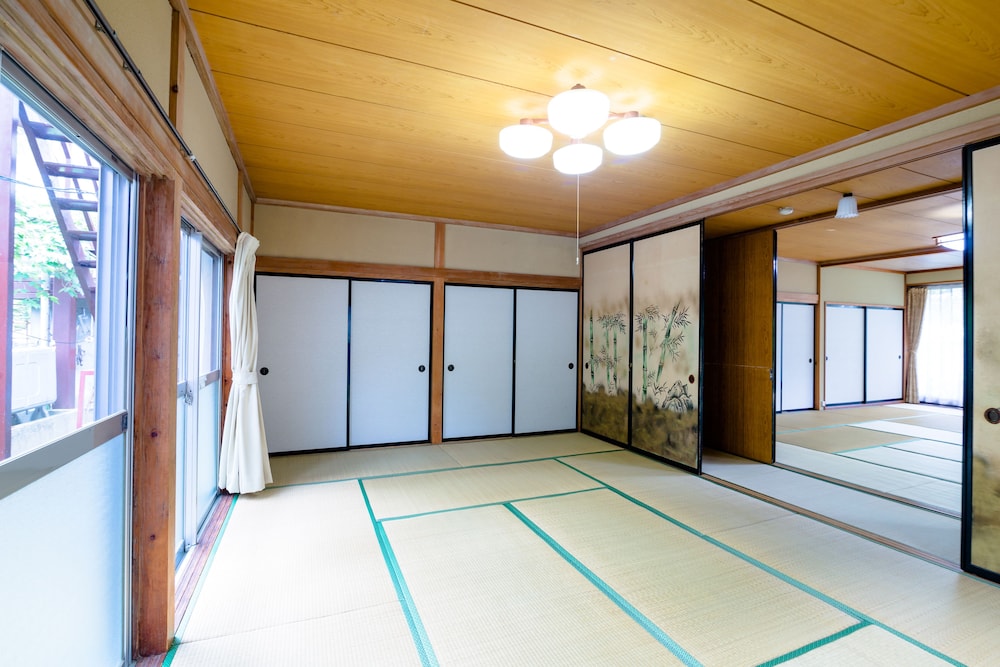民宿 月見屋 甲府