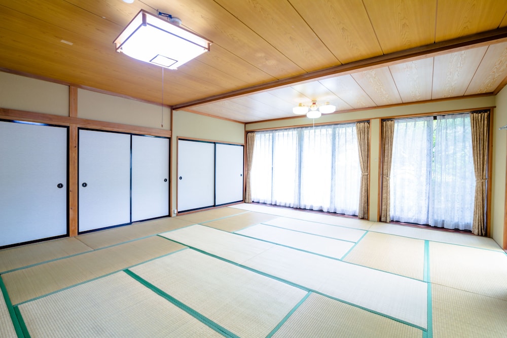 民宿 月見屋 甲府