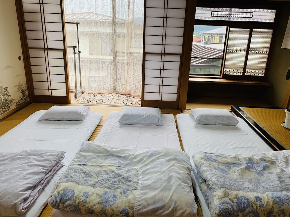 縁民宿 甲府