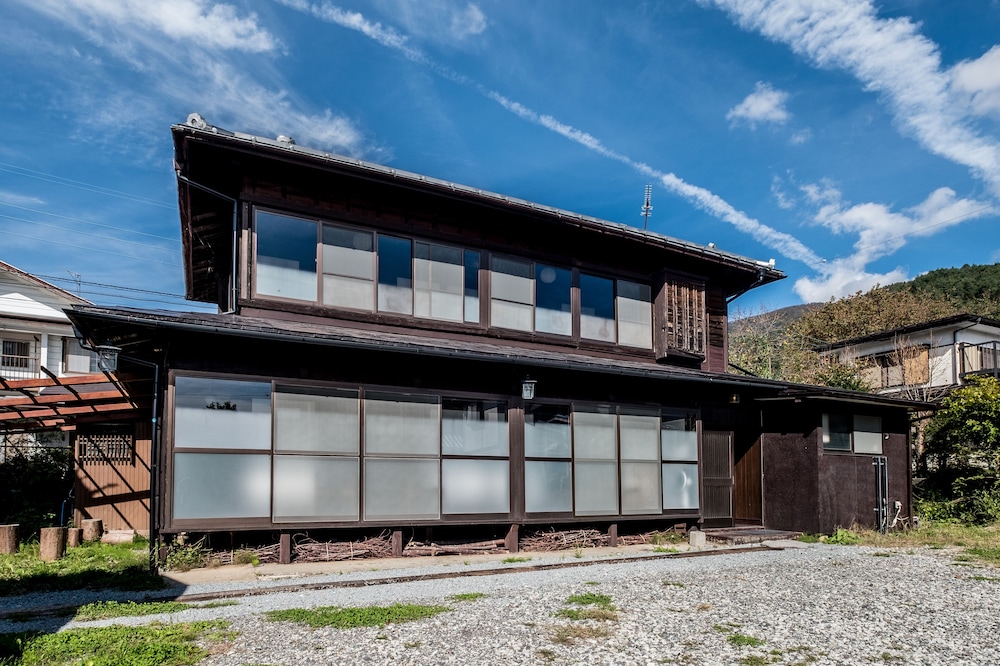 CLASSIC JAPAN LIVING 三浦家 甲府